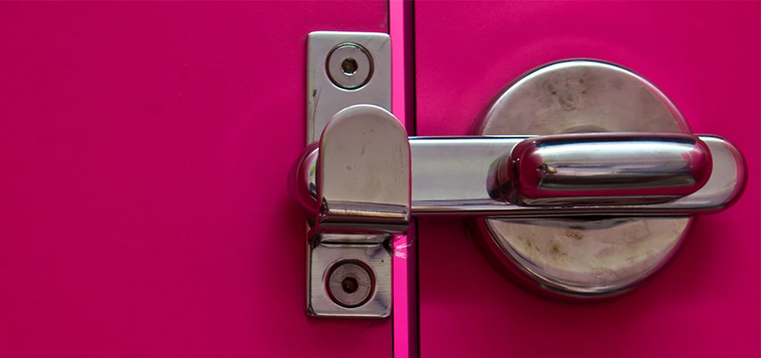 Childproof Gate Lock in Palm Beach Gardens, Florida