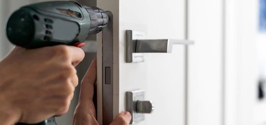 Locksmith For Lock Replacement Near Me in Palm Beach Gardens, FL