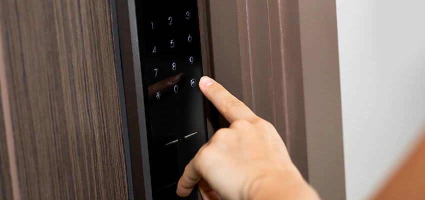 Smart Electric Locks Replacement Services in Palm Beach Gardens, FL