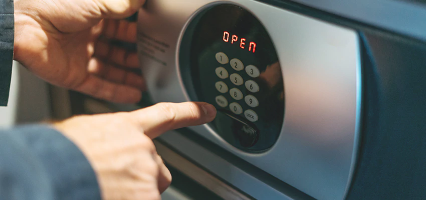 Cash Safe Openers in Palm Beach Gardens, Florida