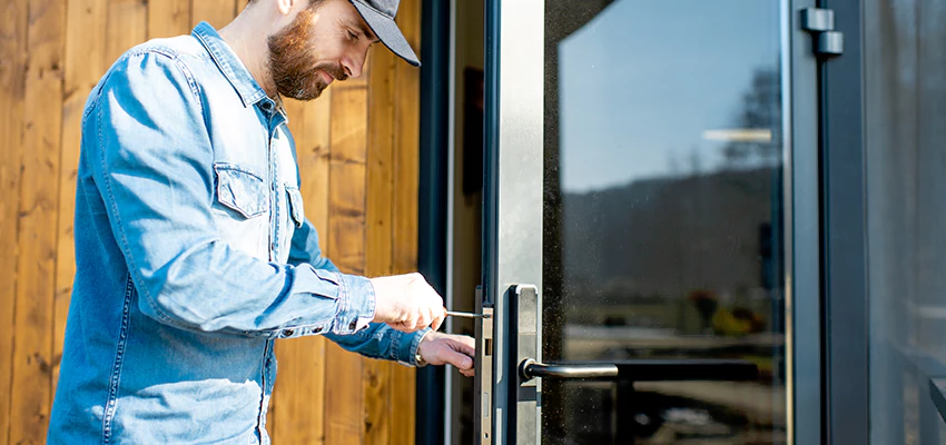 Frameless Glass Storefront Door Locks Replacement in Palm Beach Gardens, FL