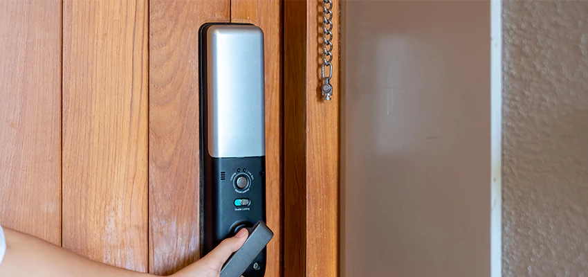 Home Security Electronic Locks Upgrades in Palm Beach Gardens, FL