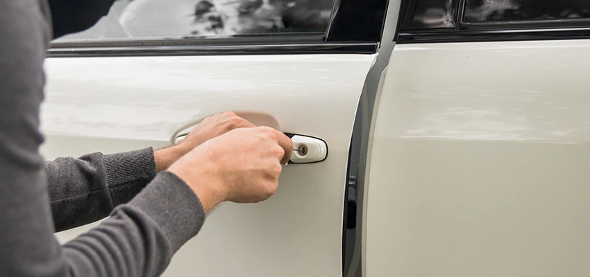 Unlock Car Door Service in Palm Beach Gardens, FL